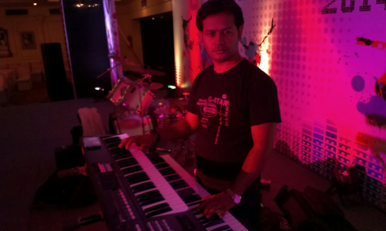 male keyboard players Famagusta Cyprus