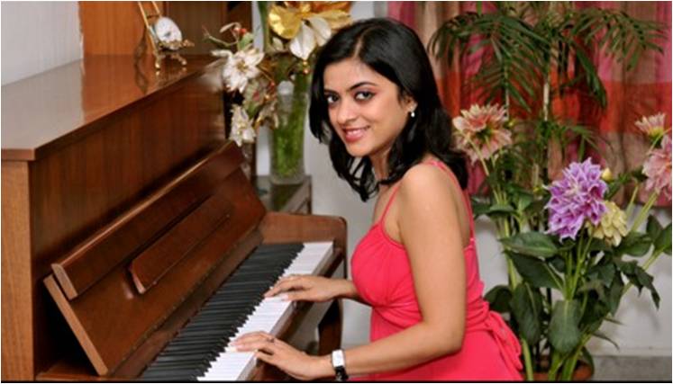 piano players Famagusta Cyprus